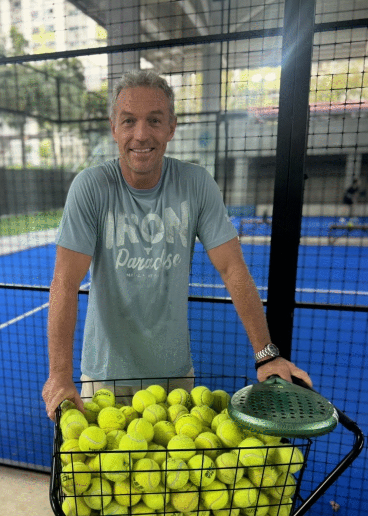 Home Kids padel training program with certified youth coach.